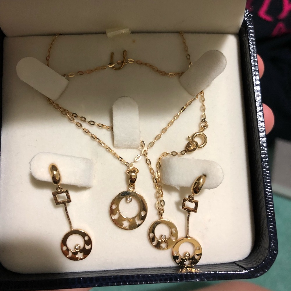 ‼️SOLD‼️18K NWOT gold jewelry set